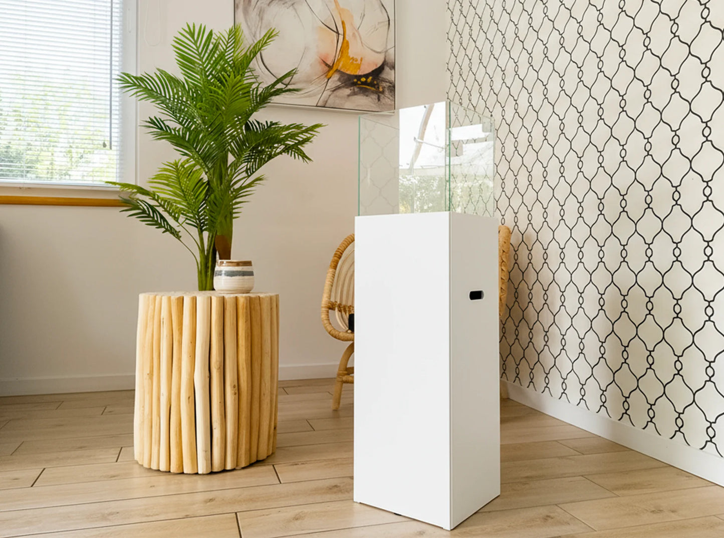 Vrijstaande bio-ethanol haard PATIO BESTIA wit – luxe buitenhaard met glas en 3L brander, moderne sfeerhaard zonder rook