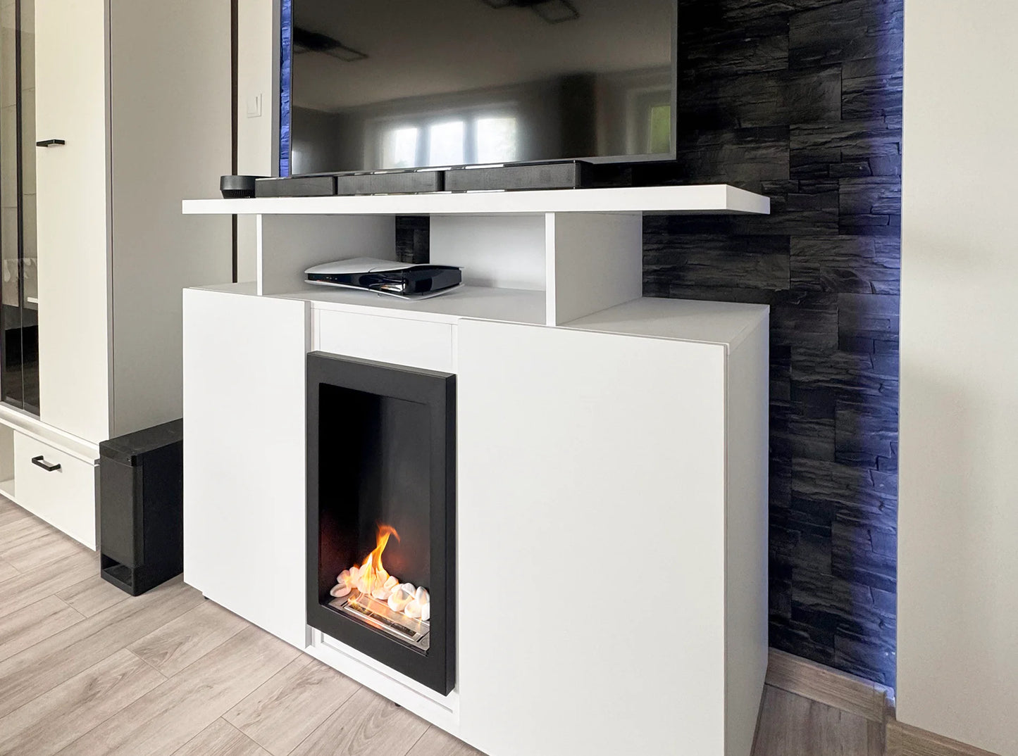 Bio-ethanol wandhaard vertical zwart mat (structuur) met glas – moderne sfeerhaard zonder schoorsteen