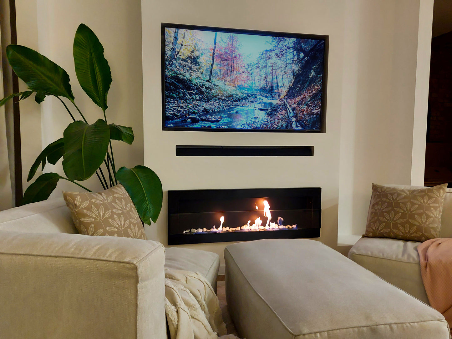 Bioethanol-Wandkamin BOX 1200x400 – Schwarz Matt mit Glas | Luxuriöser Design-Kamin ohne Schornstein