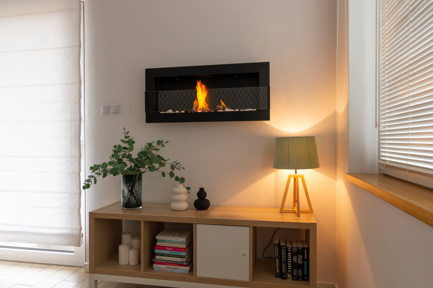 Bioethanol-Wandkamin 900x400 Slim schwarz mit Glas – moderner Kamin ohne Schornstein