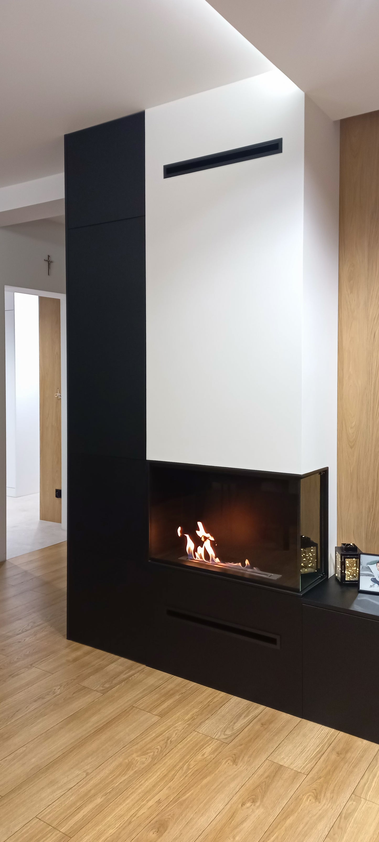 Bioethanol-Eckkamin rechts – Einbauvariante schwarz matt im modernen Design