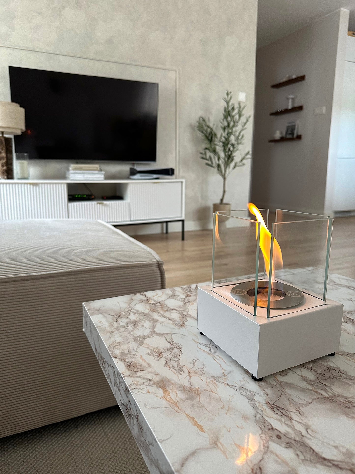 Bioethanol-Kamin Smart weiß – kompakter Dekokamin mit Glas